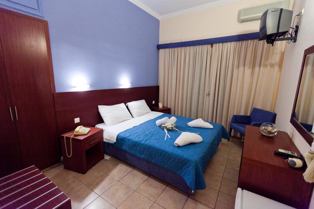 Hotel Possidon Aegina Quarto foto